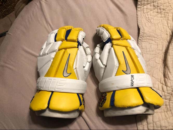 Crabs Nike Vapor Elite Gloves