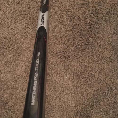 Bauer Vapor 900x Righty Grip 77 Flex P93 Curve