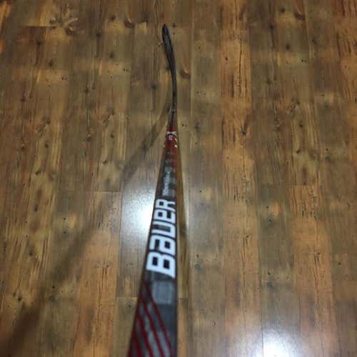 Bauer Vapor 1x 2016 Model [Right Handed] [Lightly Used]