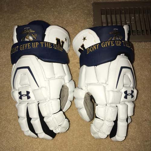 Navy Midshipmen/Naval Academy Under Armour Gloves