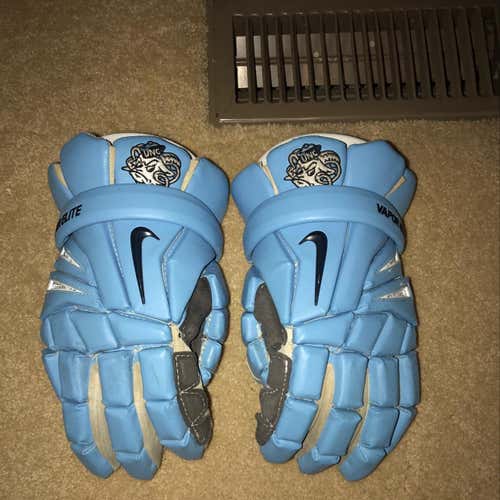 UNC/North Carolina Tar Heels Nike Vapor Elite Gloves