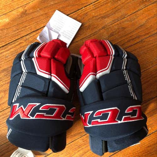 Ccm Quick lite Gloves 15” Feels Like 14”