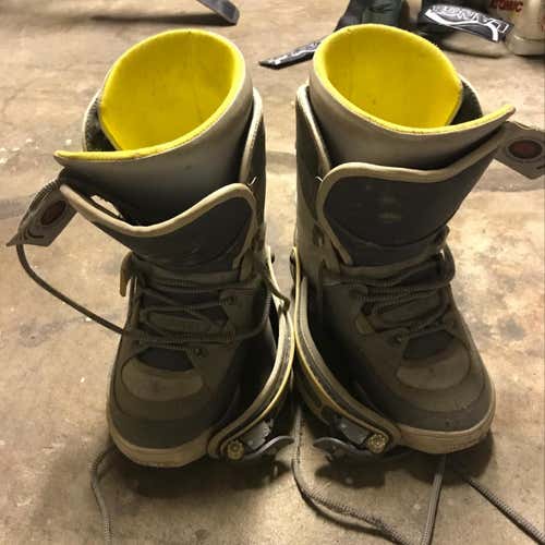 Size 8.5 Burton Snowboarding Boots