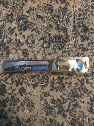 New Bauer 2017 Bauer 1x Skates Senior Size 9