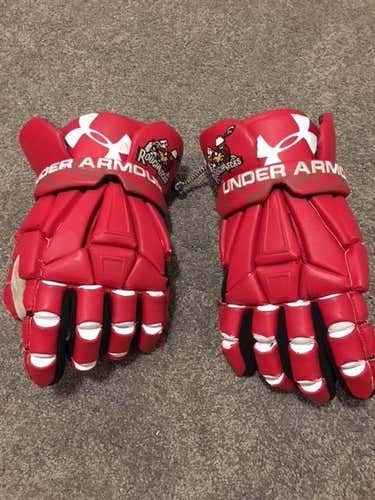 NLL Calgary Roughnecks Under Armour Command Gloves