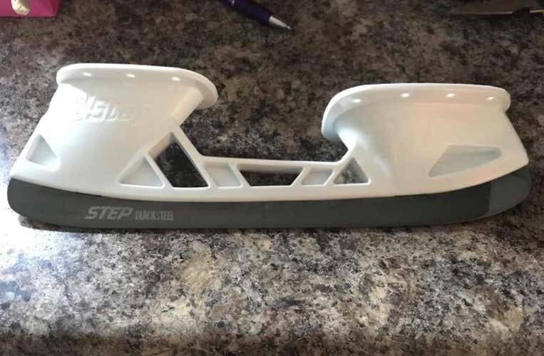 Step VH Holders with Blacksteel size 288