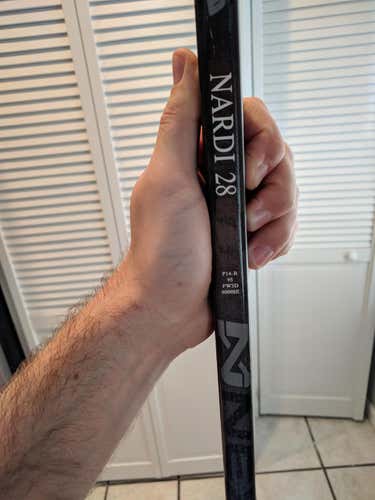 Bauer Nexus 8000 Stick Righty Mid 91 - 95 Senior