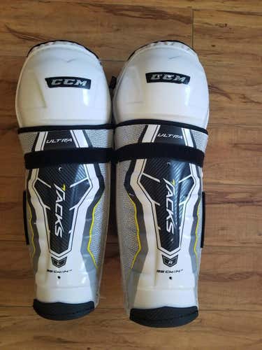 CCM Ultra Tacks Shin Pads Senior