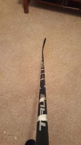 True XCore 7 Stick Lefty 95 Flex Senior