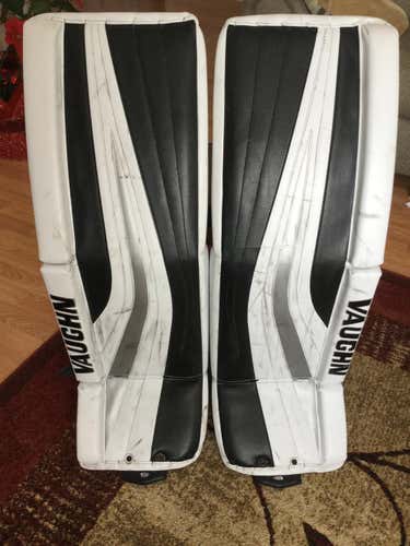 NCAA Pro Return Vaughn Ventus SLR Goalie Pads - Kings colours