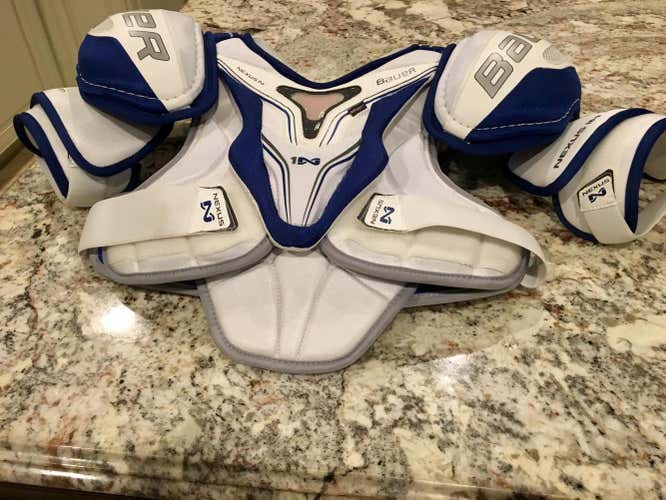 New Bauer Nexus 1N Shoulder Pads Senior