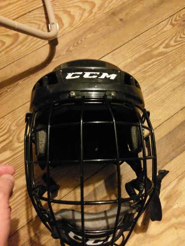 Used CCM Helmet Vector V04 Large