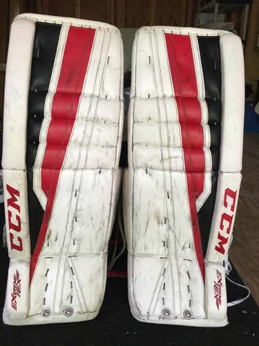 CCM Extreme Flex II Goalie Leg Pads Senior 32+2