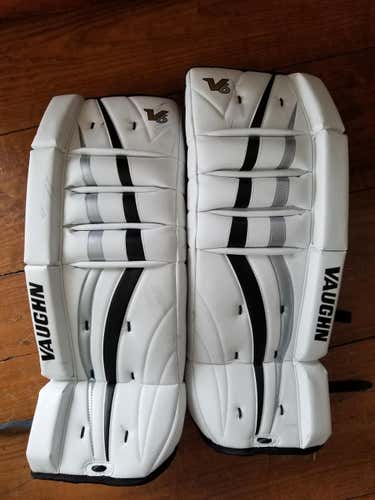 Vaughn 700 Velocity 6 (V6) Youth Goalie Leg Pads - 24"