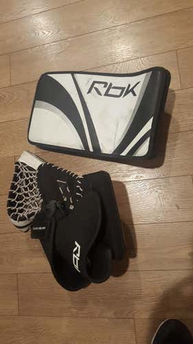 Reebok Street Hockey Goalie Pads, Glove & Blocker Regular Senior