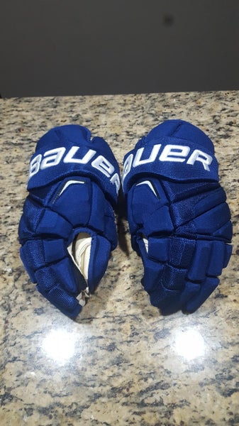 Brand New Bauer Vapor APX2 Pro Gloves fom Vancouver Canucks Senior