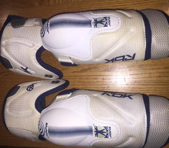 Reebok RBK 8K Elbow Pads, Size 6
