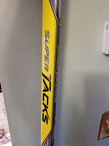 CCM Super Tacks Stick Righty Heel 76 - 80 Senior