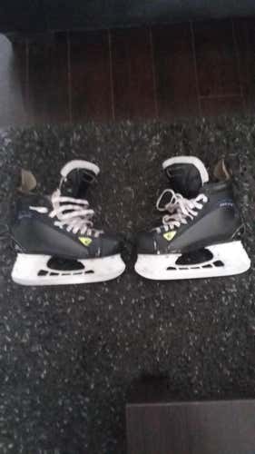 Graf Ultra G75 Skates w/tuuk holders and step steel Senior Size 8