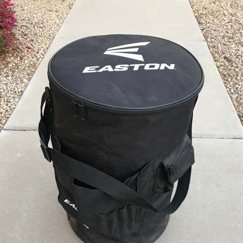 Ball Bucket / Catching Seat (balls included)