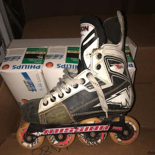 Used Mission Inline Roller Blades Size 4