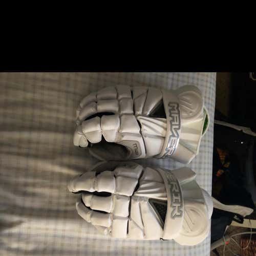 Brand New Maverick Max Gloves