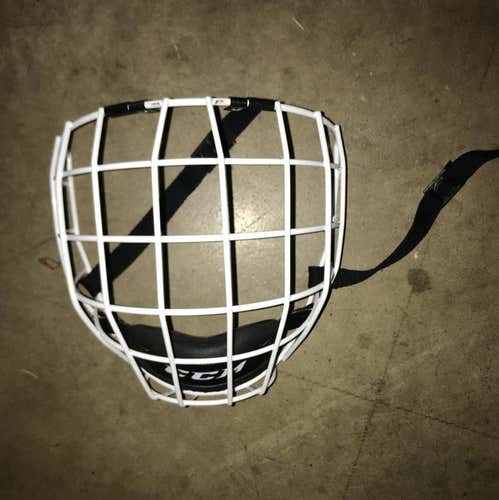 CCM FM580 White CAGE