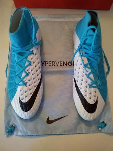 Nike Soccer Cleats Size 9.5