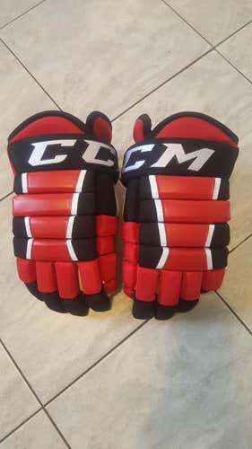 Like new Pro Stock Devils CCM HG97XP, 14"