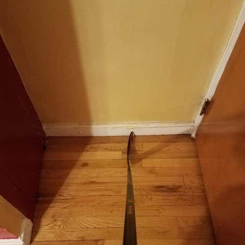 Easton V1E Stick Lefty