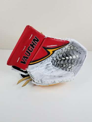 Tyler Parsons  Calgary Flames  Vaughn Goalie Glove  Regular Senior