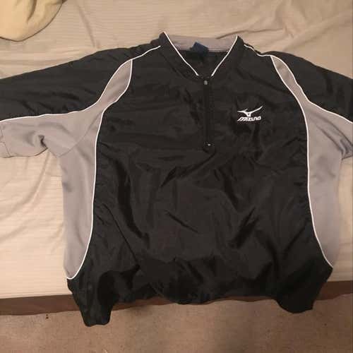mizuno windbreaker