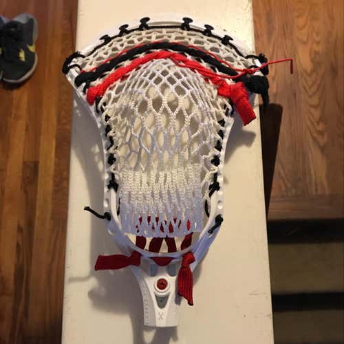 Brine Clutch III X Head Strung W/ Semi-hard ECD Mesh In A Mid Pocket