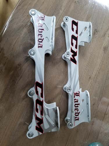 CCM/Labeda Lightweight Inline Chassis + RBZ 90 Boots