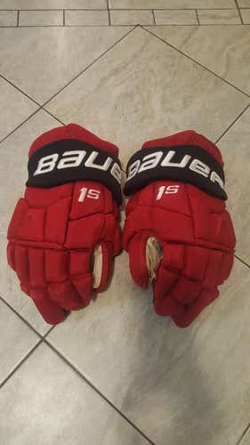 Bauer pro stock Devils 1s gloves, 14", Andy Greene