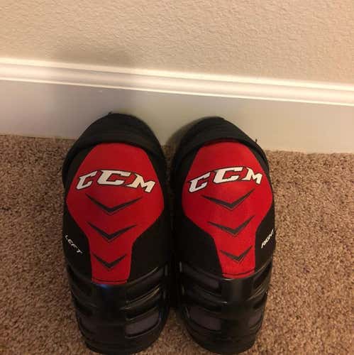 CCM QLT 250 Elbow Pads Sr SM