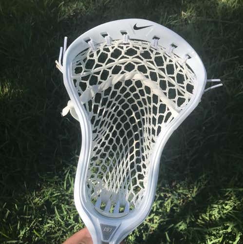 Nike Lakota 2 Strung With Hero 2.0