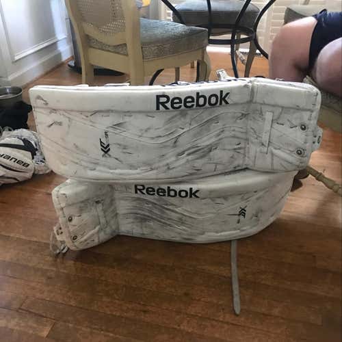 Reebok Goalie Leg Pads X28 Sr. 33+1 Used