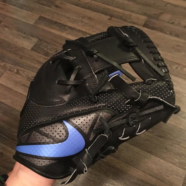 Nike MVP Select 11.5 - New without Tags