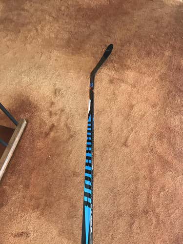 New Warrior QRL Pro Stick Righty 75 p28 Senior