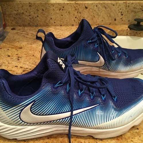 Nike Turf Shoes Size 10