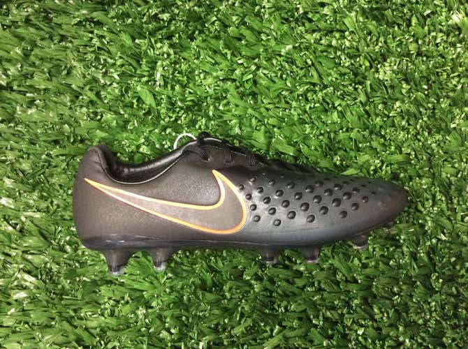 New Nike Magista opus FG Sizes:  10