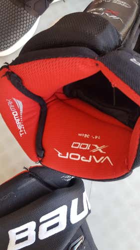 Bauer Vapor X100 Gloves Senior 14in great condition