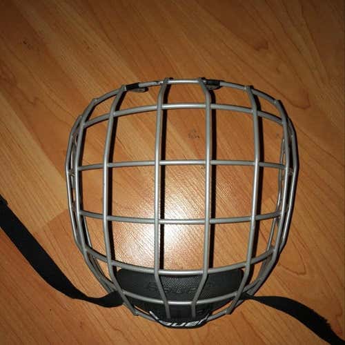 Bauer Cage
