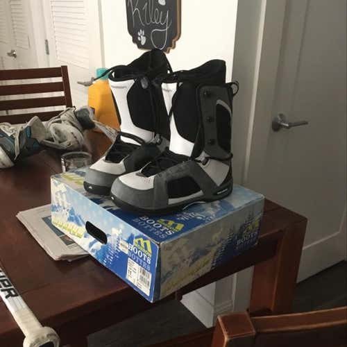 Morrow Snowboard Boots- 11.0