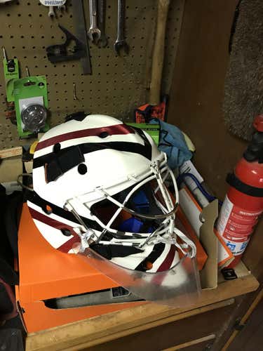 Bauer NME 8 Goalie Mask Senior