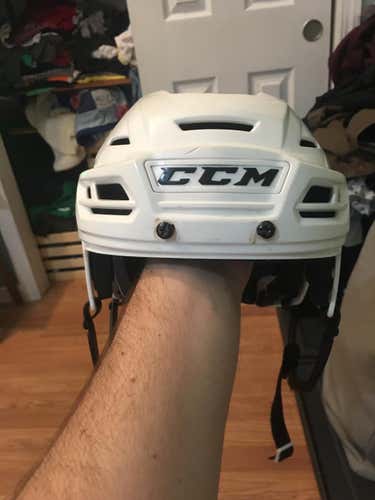 CCM Resistance 300 Helmet