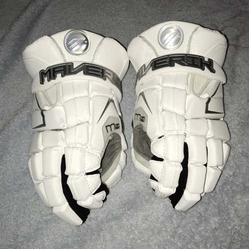 Never Worn Maverik m4 White