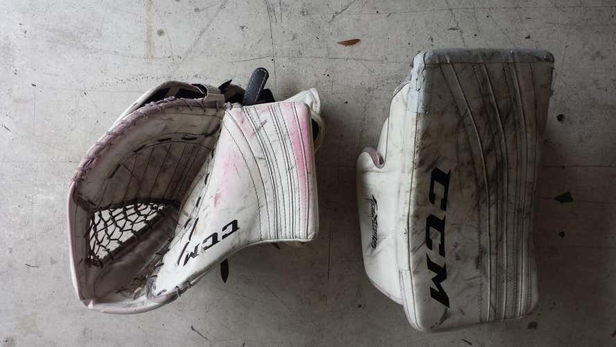 CCM Extreme Flex 500 Goalie Glove & Blocker Regular Senior