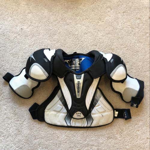 Reebok 7k Shoulders.  Sr Sm . Great Shape.